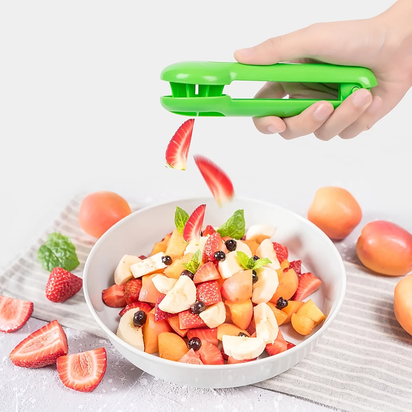 Portable Fruit Cutter: Safe, Ergonomic, Dishwasher-Friendly | Perfect for Small Fruits